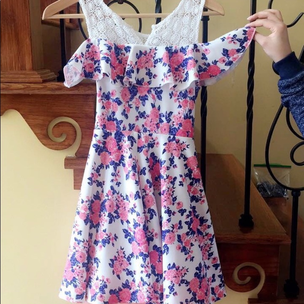 Junior floral dress
